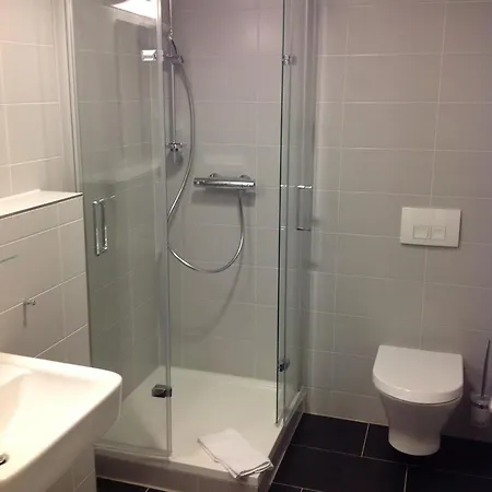 Rasthof & Hermsdorfer Kreuz 3*