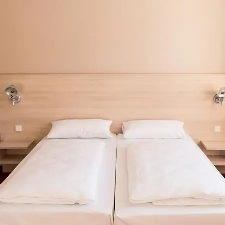 Rasthof&motel Hermsdorfer Kreuz 3* Hermsdorf (Thuringia)