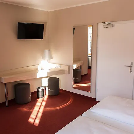 Rasthof & Hermsdorfer Kreuz 3* Hermsdorf (Thuringia)