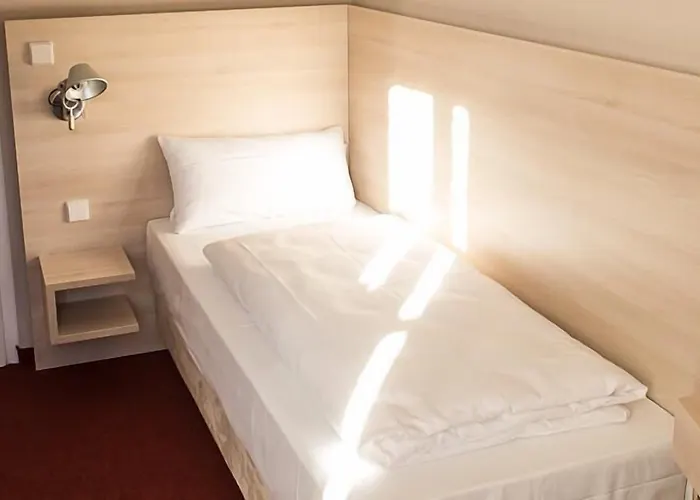 Rasthof & Hermsdorfer Kreuz Motel 3*