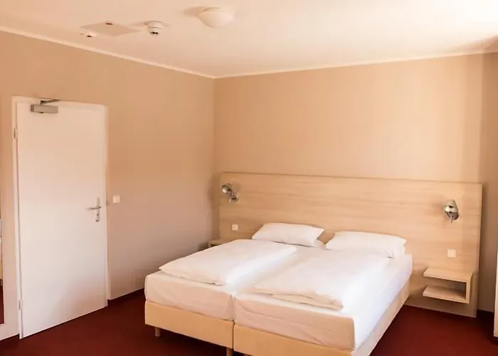 Rasthof&motel Hermsdorfer Kreuz Hermsdorf (Thuringia)